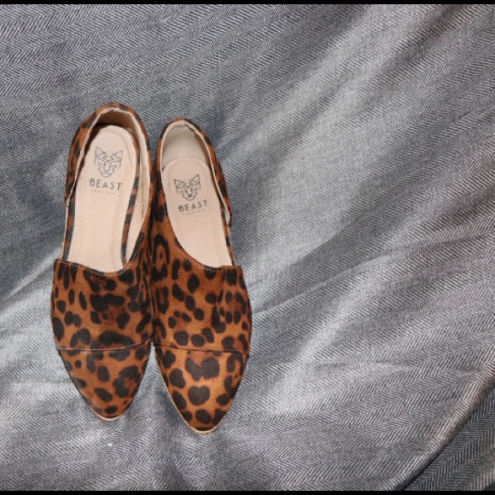 Beast animal print flats❤️❤️❤️
